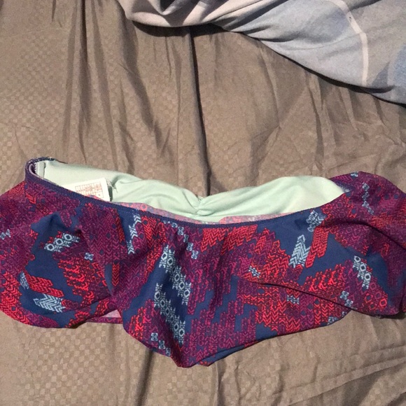 Bathing suit top - Picture 2 of 4